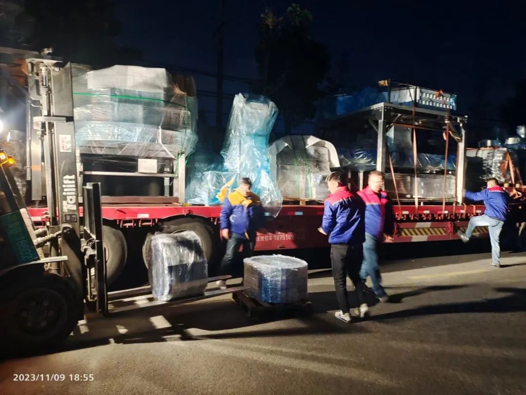 1699607298544830.jpg 1699607298544830.jpg